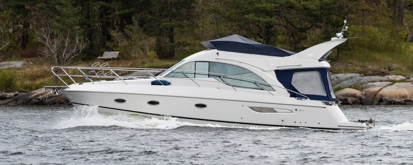 Representative photograph of a Galeon boat