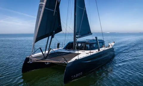 HH Catamarans boat, official source image