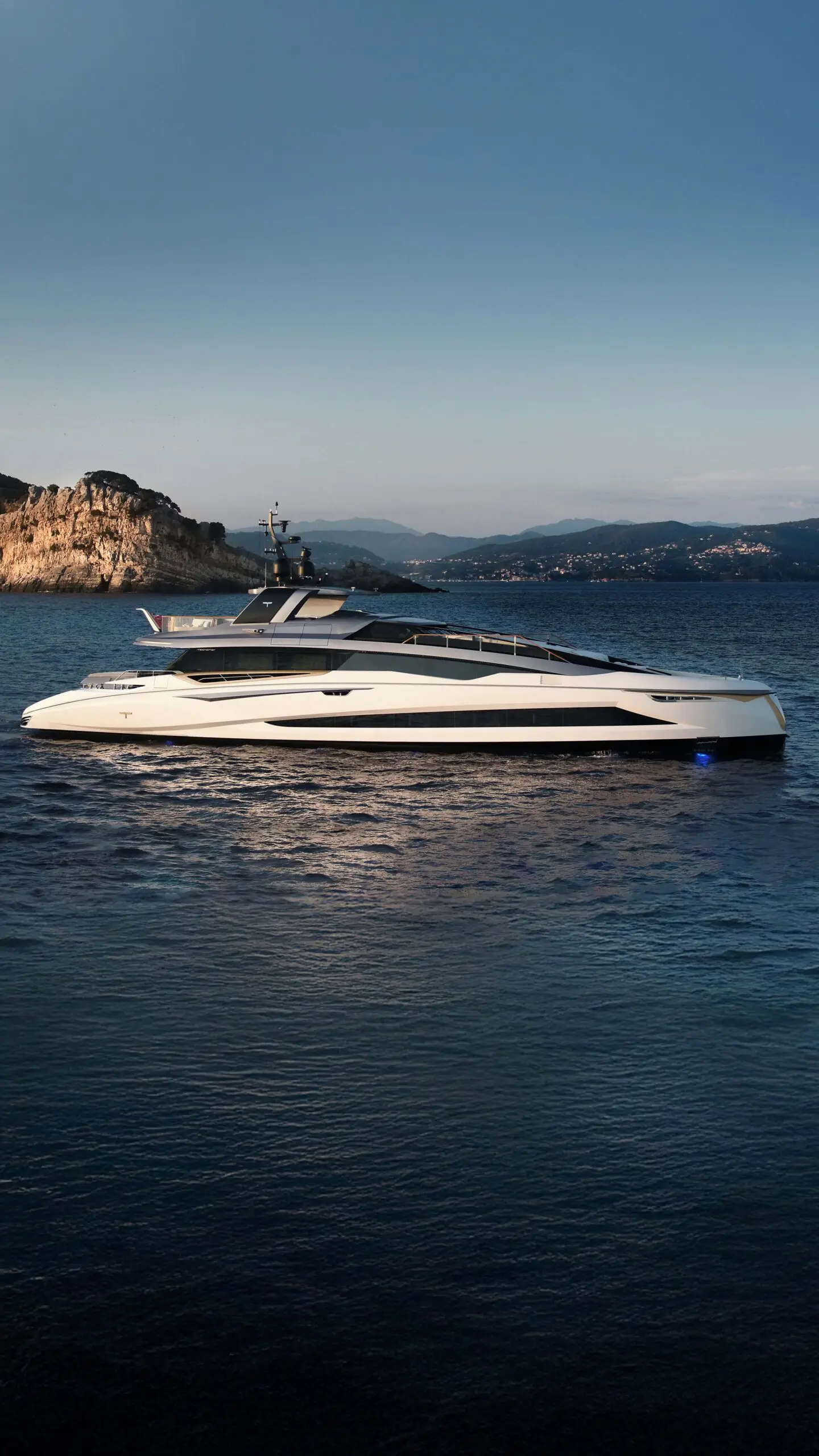 Tecnomar boat, official source image